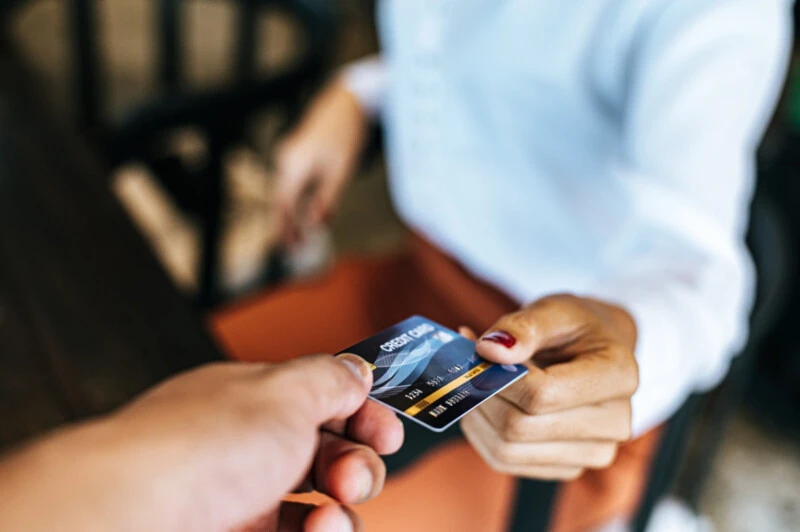 Adopter une carte de paiement professionnelle pour votre association : Avantages et bonnes pratiques