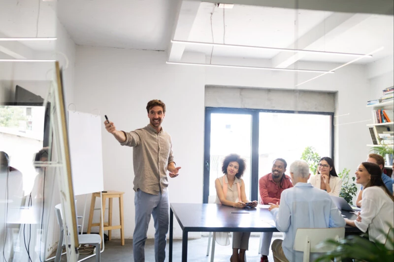 Impôt micro-entrepreneur : Cumul d’activités achat-revente et prestations de services